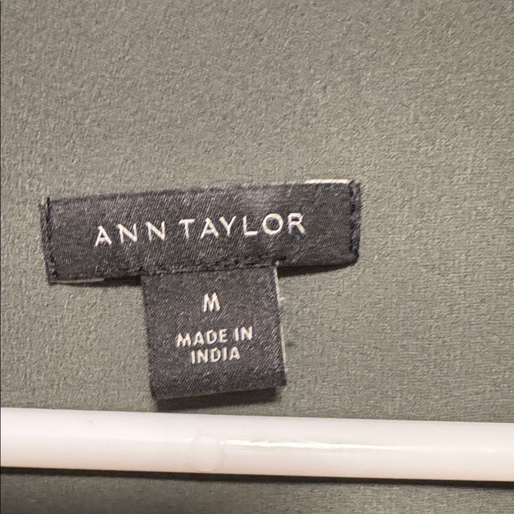 Ann Taylor Olive Green Camp - Picture 2 of 5